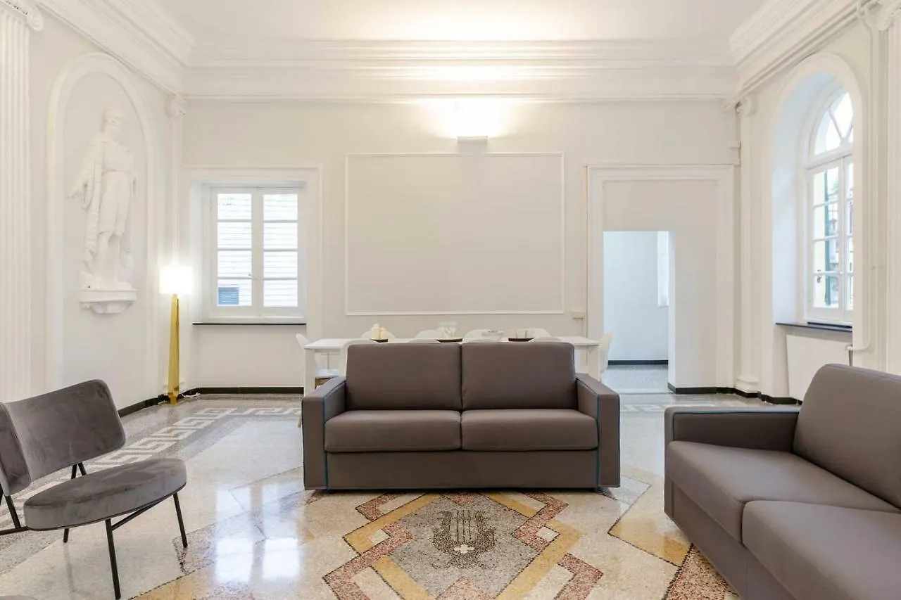 Апартаменты Joivy Elegant Flat For 7, In The Heart Of Генуя Италия
