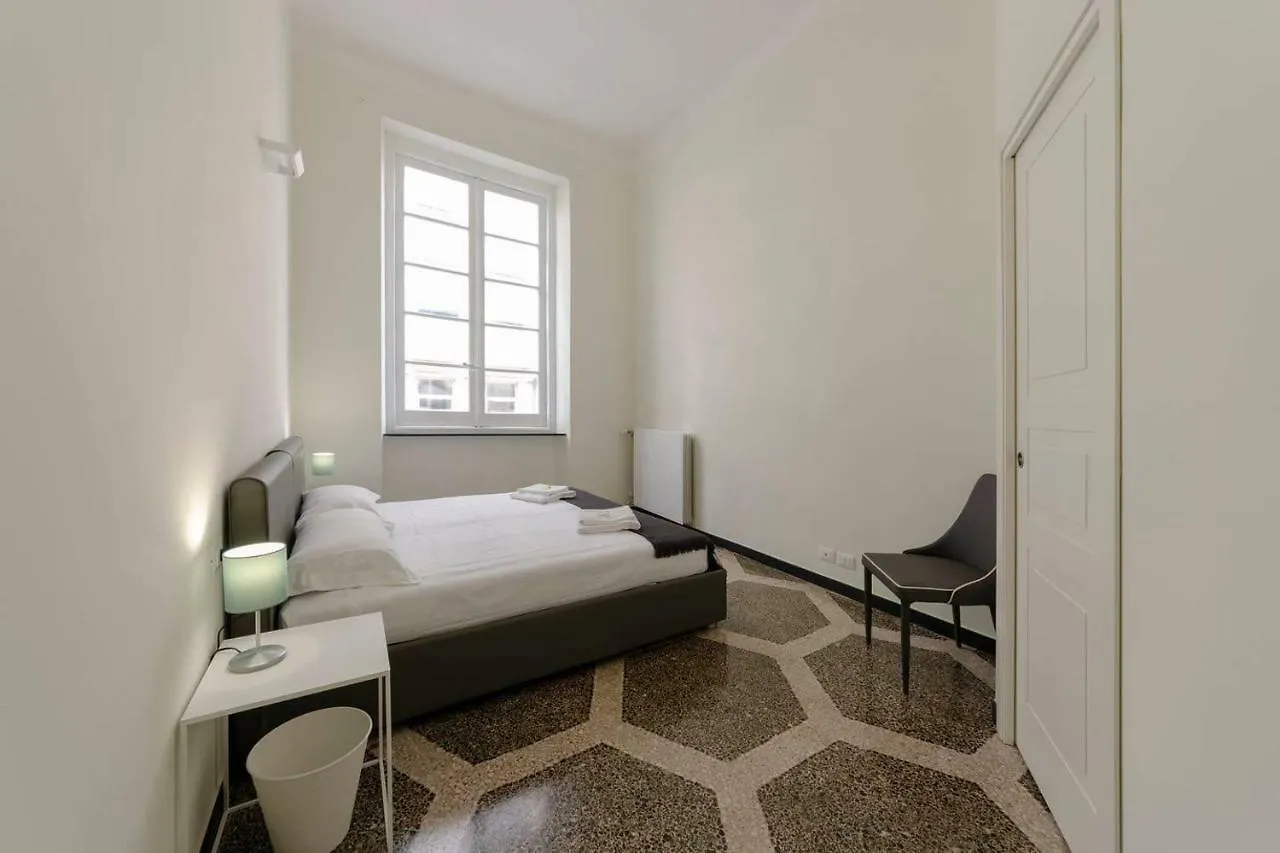 Апартаменты Joivy Elegant Flat For 7, In The Heart Of Генуя 0*,
