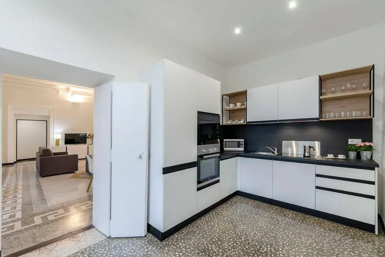 Апартаменты Joivy Elegant Flat For 7, In The Heart Of Генуя